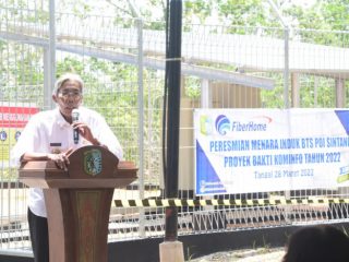 Bupati Sintang Resmikan Menara Induk Poin of Integration BTS