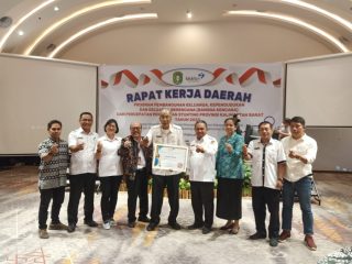 Berhasil Turunkan Stunting, Kabupaten Sintang Dapat Penghargaan Dari Pempus