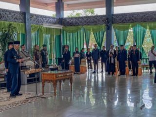 Kartiyus Resmi Dilantik Menjadi Sekda Sintang