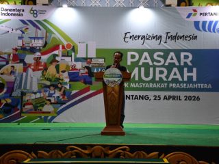 Bupati Sintang Hadiri Pasar Murah Pertamina di Rumah Adat Melayu