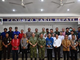 Pencegahan Karhutla Diperkuat, Pemkab Sintang Dorong Pengadaan Ekskavator