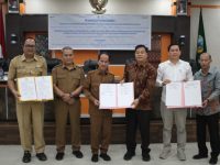 Bupati Sintang dan Rektor Unka Sepakati Kerja Sama Litbang dan Bantuan Hukum bagi ASN
